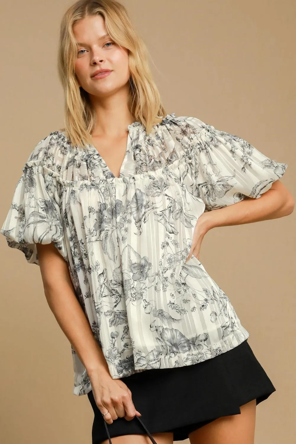 Umgee Floral Print Metallic Ruffle Blouse