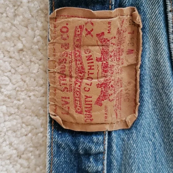 Vintage 80's Levi's 501 button fly jeans 38 waist 32 length 100% cotton Levi