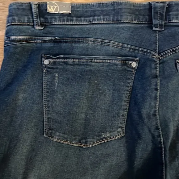 Wit &amp; Wisdom New Absolution Distressed Jeans 24W