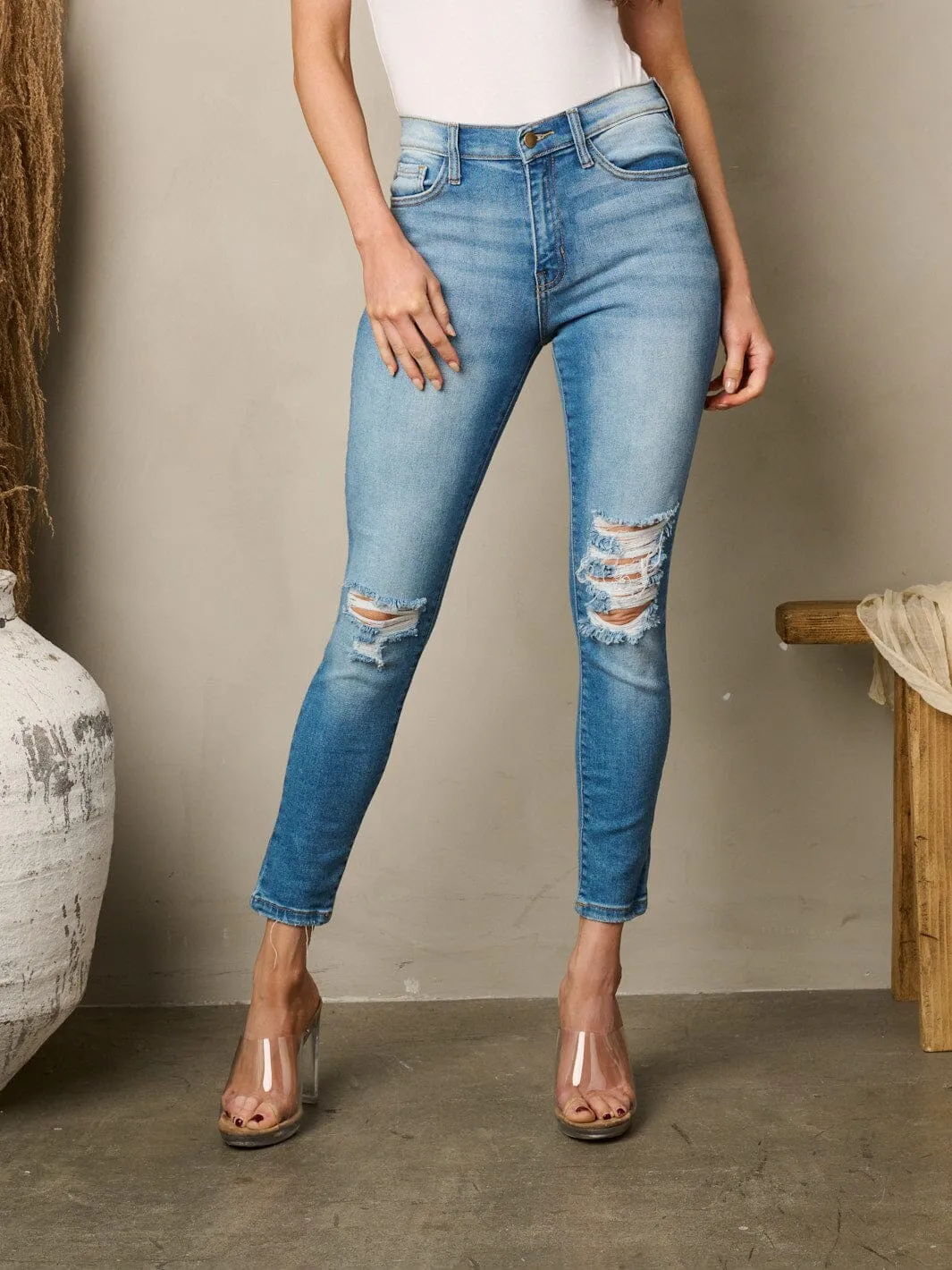 WOMEN'S DISTRESSED POCKETS DENIM SKYNNY JEANS